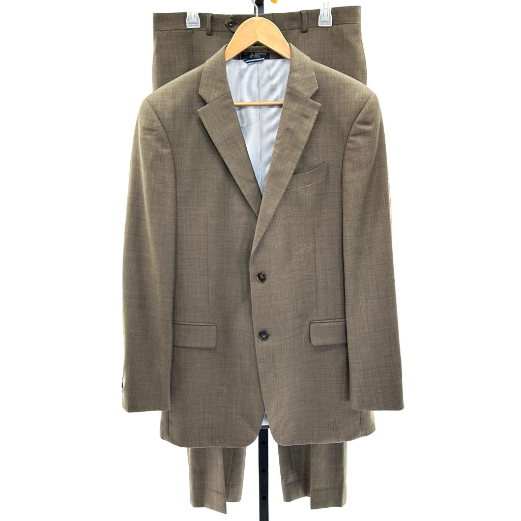 Tommy Hilfiger Men's Two Piece 100% Wool Two Button Sz Large/Xl Suit Msrp $314